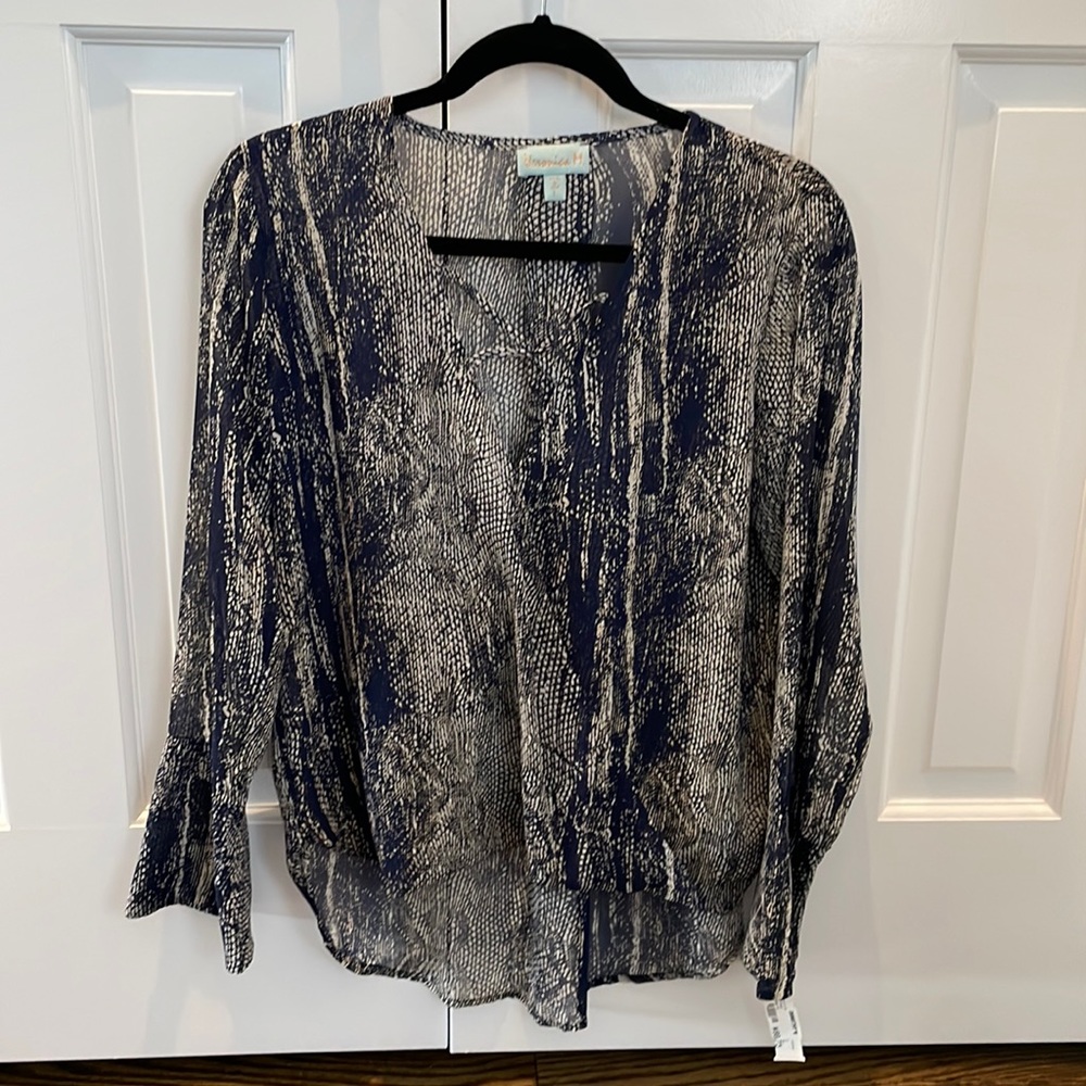 VERONICA M…new with tags…beautiful flowy top